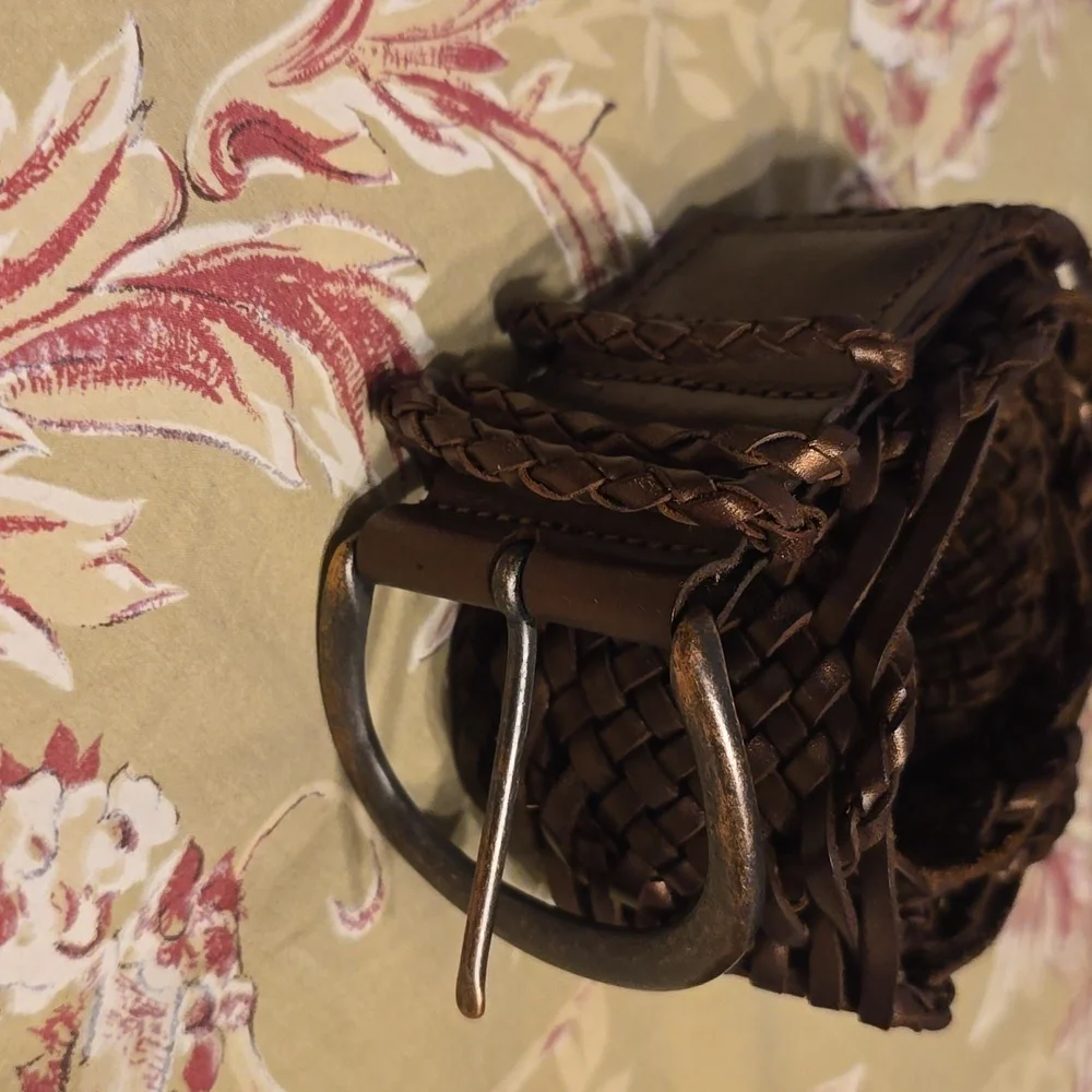 Belt - Picture 1 of 1